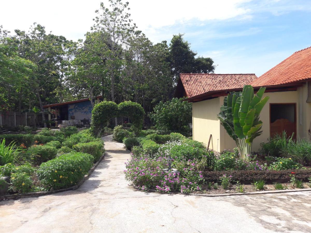 Marind Dive Eco Resort Waha 외부 사진
